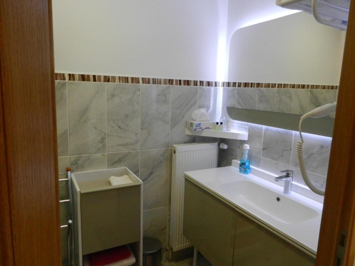 Hotel Les Charmilles De Mormal Landrecies Zewnętrze zdjęcie